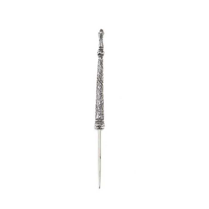 This beautiful Elizabethan Laying Tool helps you lay threads and stitches neatly